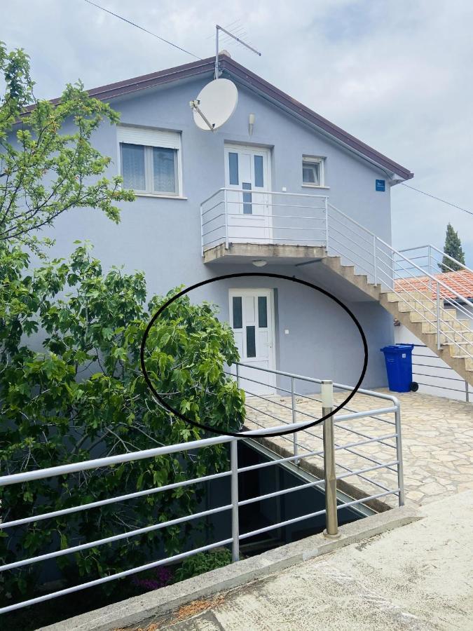 Lili Murter Dış mekan fotoğraf